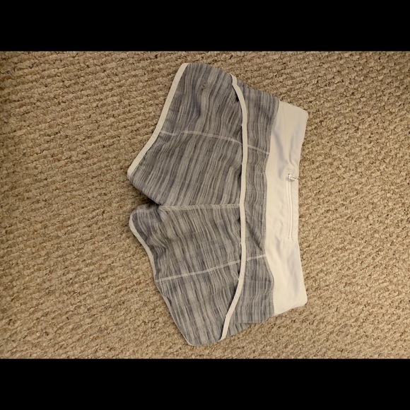 Lululemon - Picture 3 of 4